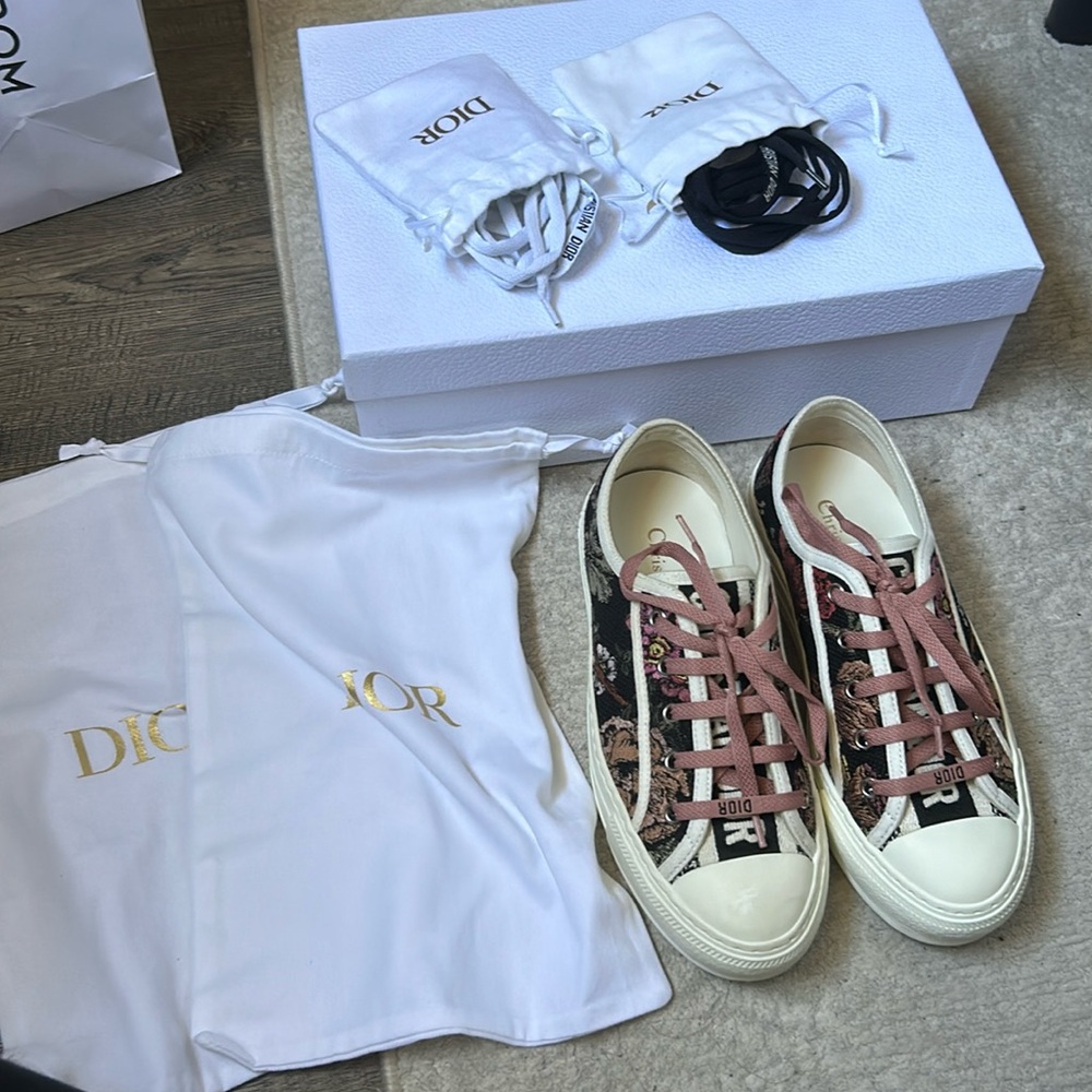 Dior sneakers